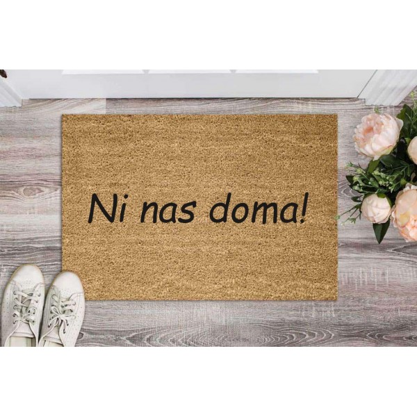 Ni nas doma!